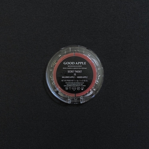 KVD BEAUTY Good Apple Blush Balm Duo — Secret Thicket 10 Hidden/Hallowed Apple - Picture 3 of 4